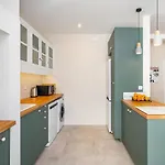 Design Flat, Luxury, 7 People, Pool Garden Apartment