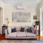 Design Flat, Luxury, 7 People, Pool Garden Apartment Lisbon
