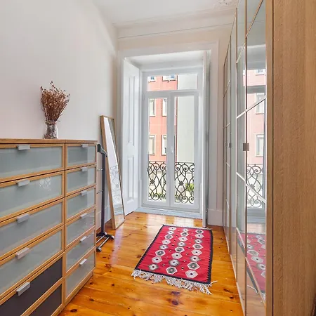 Appartamento Design Flat, Luxury, 7 People, Pool & Garden Lisbona