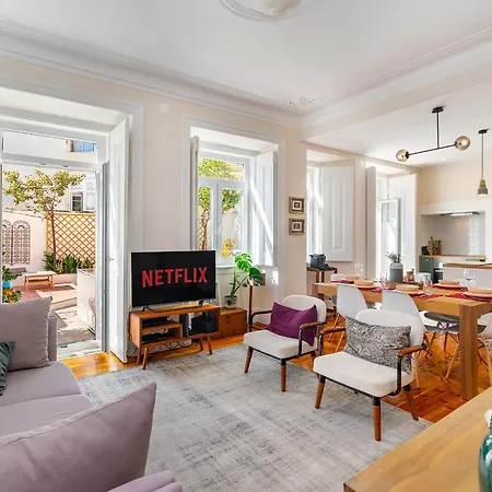 Design Flat, Luxury, 7 People, Pool & Garden Apartment