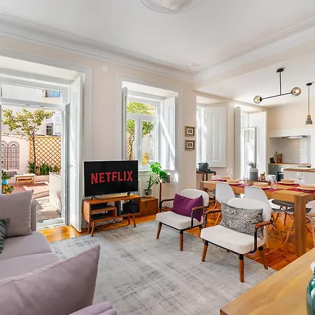 Апартаменты Design Flat, Luxury, 7 People, Pool Garden Лиссабон
