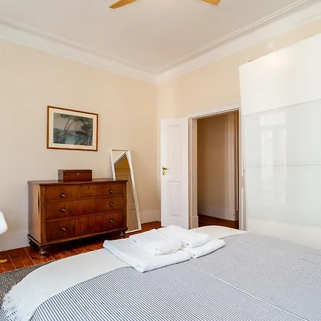 Design Flat, Luxury, 7 People, Pool Garden Лиссабон
