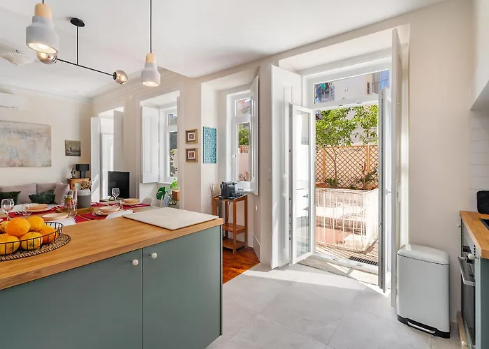 Apartment Design Flat, Luxury, 7 People, Pool Garden Lisbon